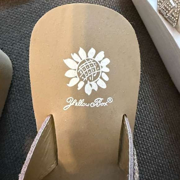 Yellow box sandals 7.5 beige with rhinestones / jewels wedge platform sandals - Picture 3 of 6